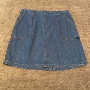 𝅺calvin Klein women’s Jean skirt; size 12